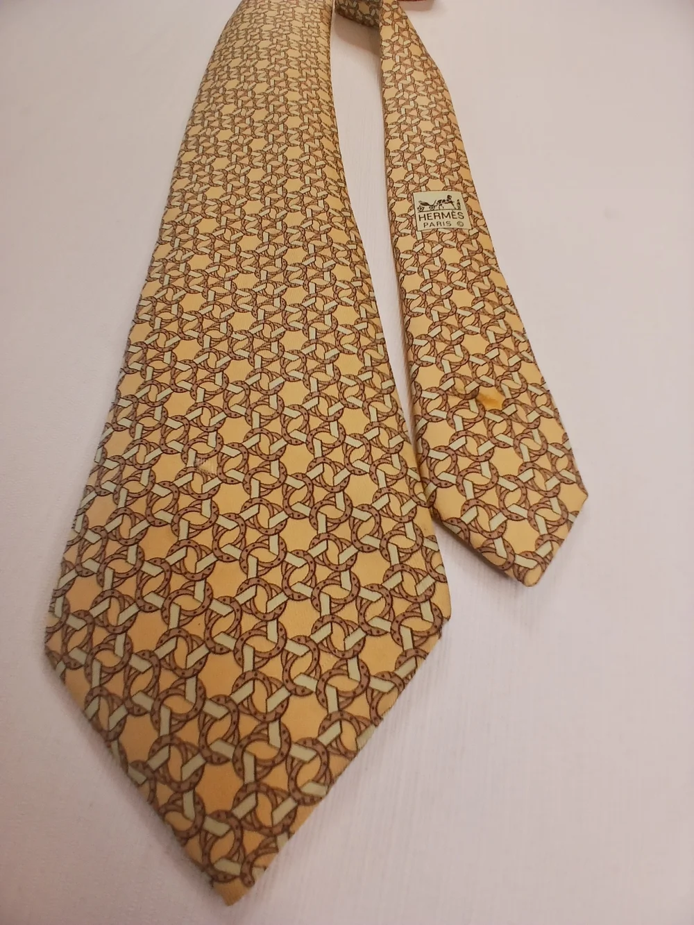 Vintage Hermes Paris 7935 MA Yellow Gold Chain Pattern 100%Silk France - Picture 6 of 9